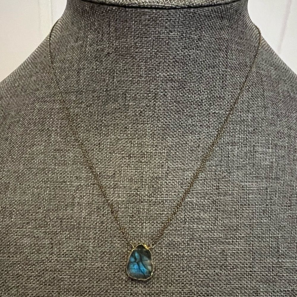 Labradorite (?) Pendant Necklace on a Gold Tone Chain